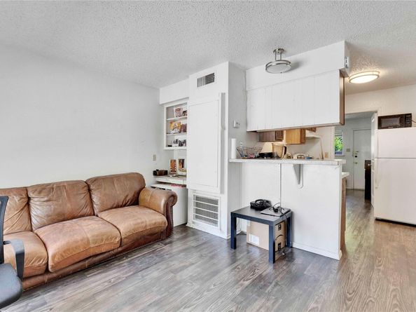 2801 Hemphill PARK A102, Austin TX 78705