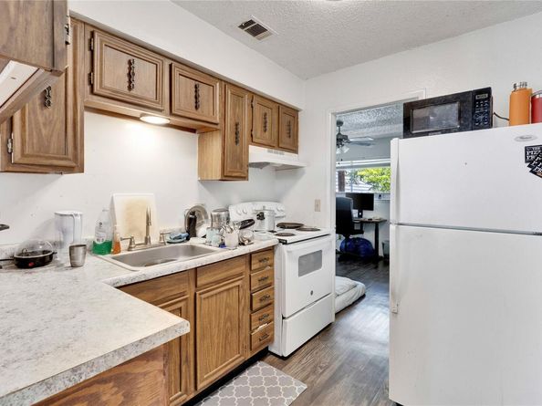 2801 Hemphill PARK A102, Austin TX 78705