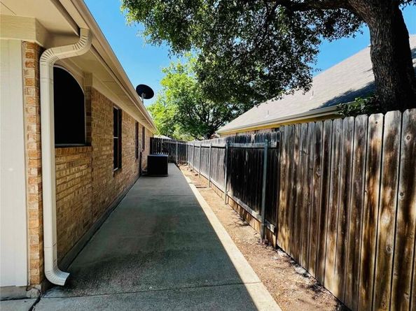 1308 Canna Lily Ln, Pflugerville TX 78660