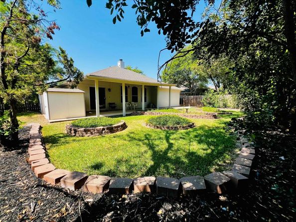 1308 Canna Lily Ln, Pflugerville TX 78660