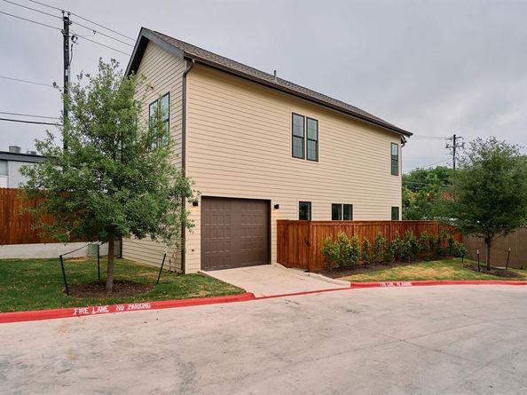 2209 Woodland Ave 901, Austin TX 78741