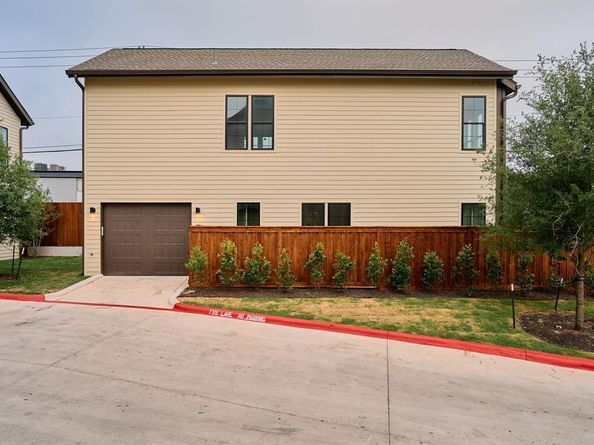 2209 Woodland Ave 901, Austin TX 78741