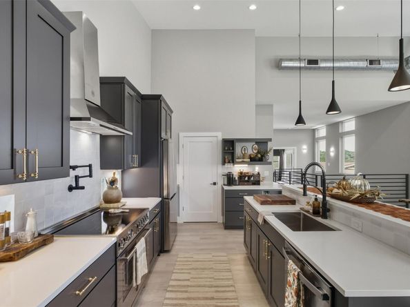 18402 Lakeland DR, Point Venture TX 78645