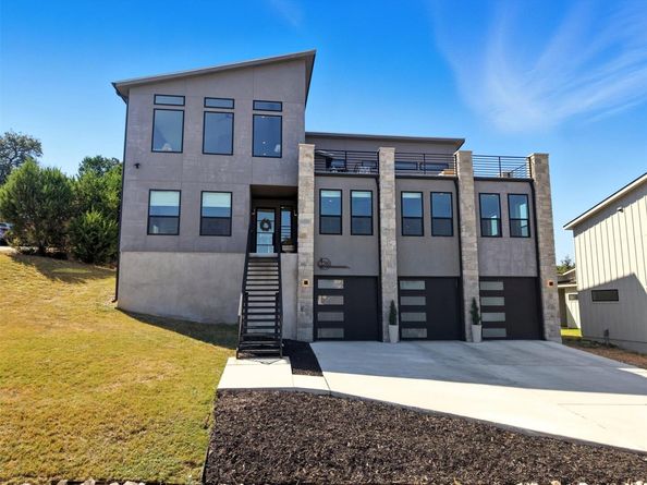 18402 Lakeland DR, Point Venture TX 78645