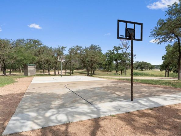 18402 Lakeland DR, Point Venture TX 78645