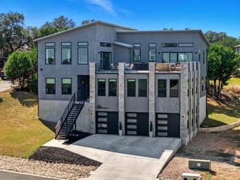 18402 Lakeland DR