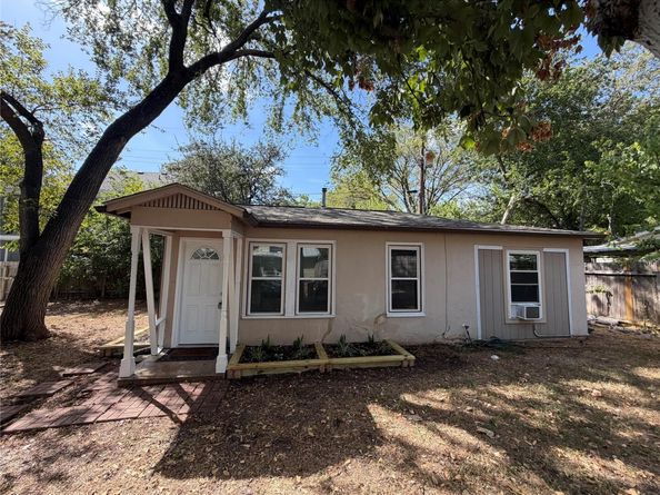 808 E 46th ST B, Austin TX 78751
