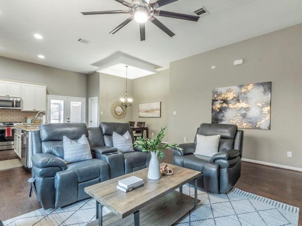 105 Penna LN, Georgetown TX 78628