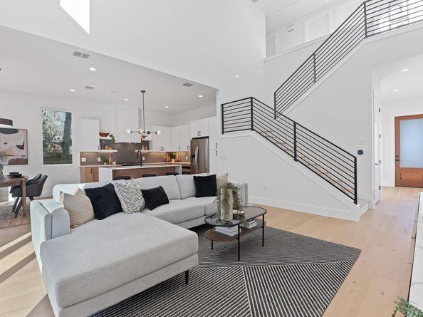 4402 Garnett ST 1, Austin TX 78745
