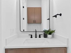 4402 Garnett ST 1, Austin TX 78745