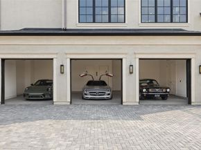 9117 Brookhurst CV, Austin TX 78733