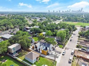 2919 E 13th ST 2, Austin TX 78702