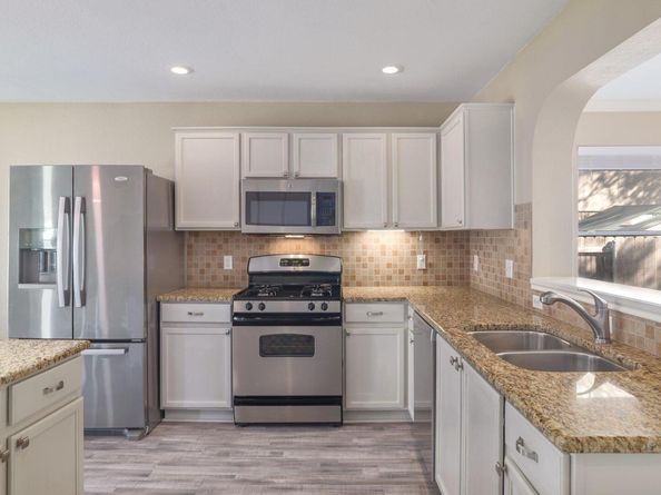 6121 Jumano LN, Austin TX 78749