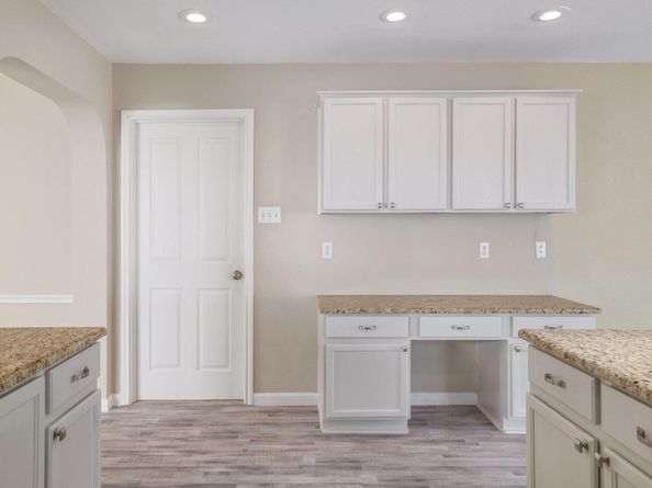 6121 Jumano LN, Austin TX 78749