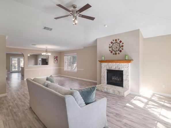 6121 Jumano LN, Austin TX 78749