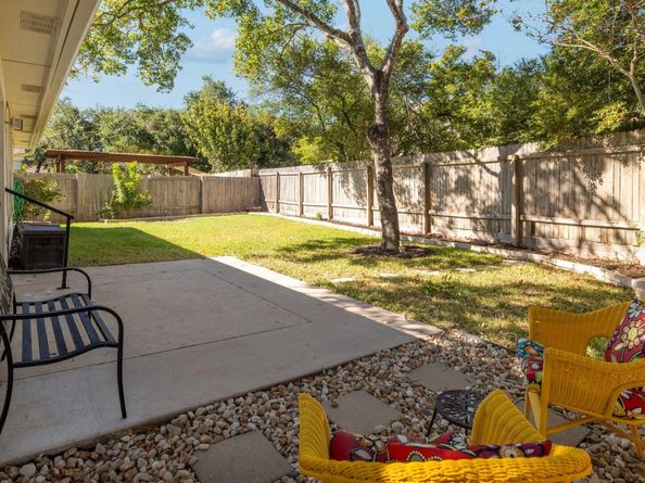 6121 Jumano LN, Austin TX 78749