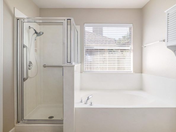 6121 Jumano LN, Austin TX 78749