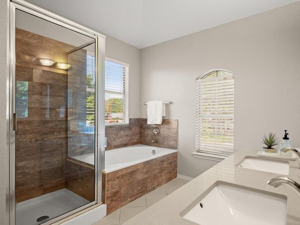 10607 Watchful Fox DR, Austin TX 78748