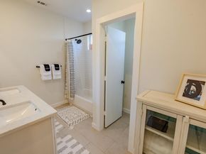 7609 Bennett Ave A, Austin TX 78752