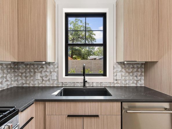 2707 Stacy 2, Austin TX 78704