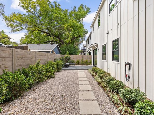 2707 Stacy 2, Austin TX 78704