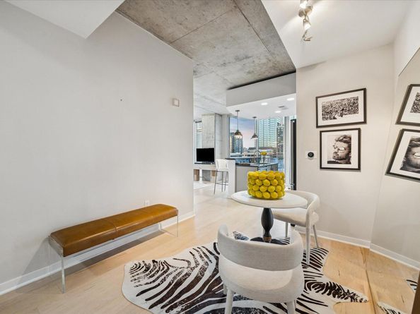 360 Nueces ST 1417, Austin TX 78701