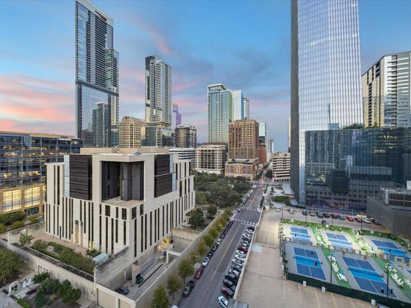 360 Nueces ST 1417, Austin TX 78701