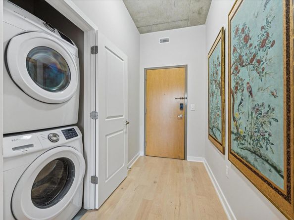 360 Nueces ST 1417, Austin TX 78701