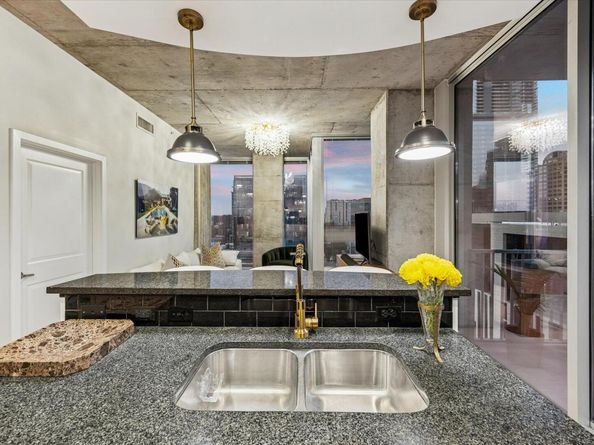 360 Nueces ST 1417, Austin TX 78701
