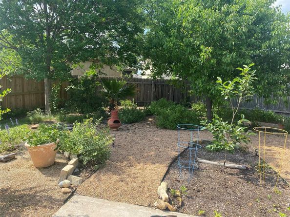 7620 Cayenne LN, Austin TX 78741