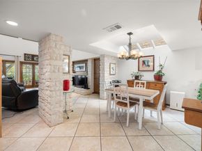 116 W Eagle DR, The Hills TX 78738