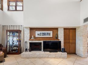 116 W Eagle DR, The Hills TX 78738