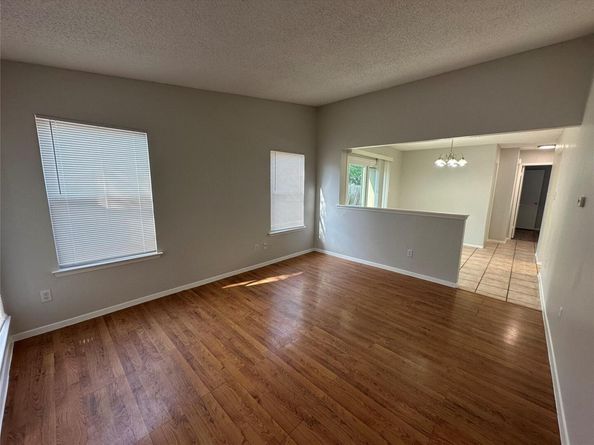 12211 Dundee DR, Austin TX 78759