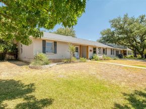 1208 Country Club RD, Georgetown TX 78628