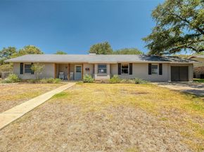 1208 Country Club RD, Georgetown TX 78628