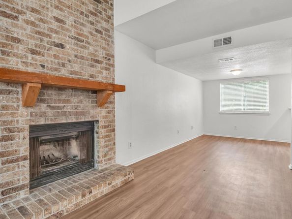 9611 Meadowheath DR, Austin TX 78729