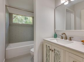 8304 Bradford Edward CV B, Austin TX 78759