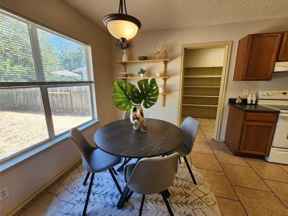 2516 Glen Field DR, Cedar Park TX 78613