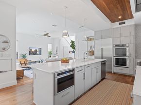 1605 Chelsea LN 1, Austin TX 78704