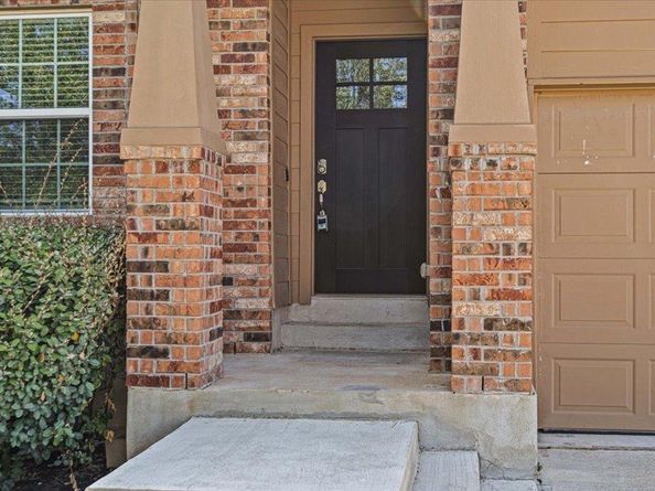 13513 Kearns DR, Pflugerville TX 78660