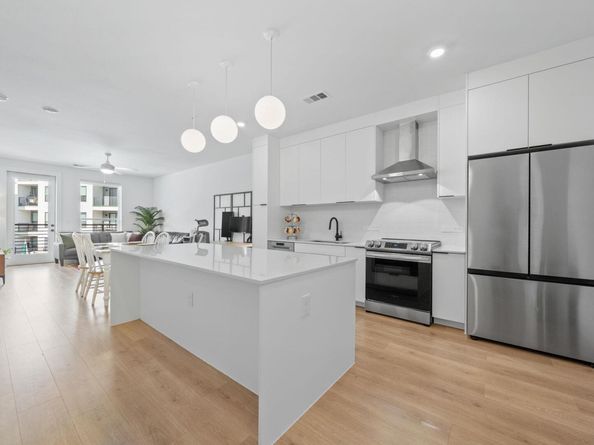 1701 Simond Ave 510, Austin TX 78723