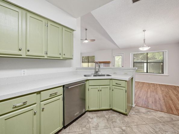 7201 Pine Bluffs TRL, Austin TX 78729