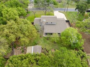 320 Ridgecrest RD, Georgetown TX 78628