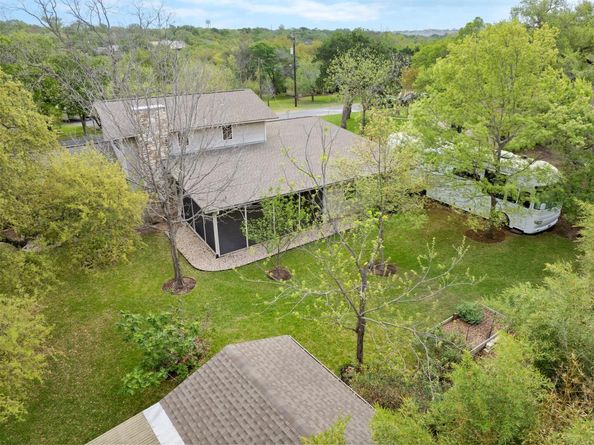 320 Ridgecrest RD, Georgetown TX 78628