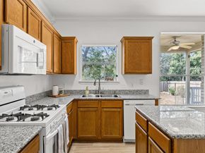 3514 Rock Shelf LN, Round Rock TX 78681