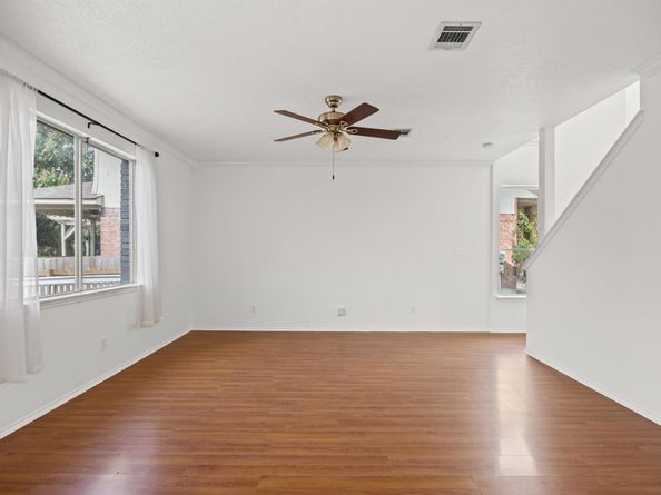 3514 Rock Shelf LN, Round Rock TX 78681