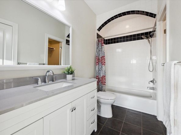 3207 Crystal Falls PKWY, Leander TX 78641