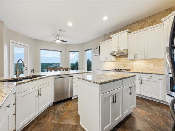 3207 Crystal Falls PKWY, Leander TX 78641