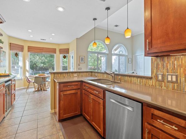 5336 Moon Shadow DR, Austin TX 78735