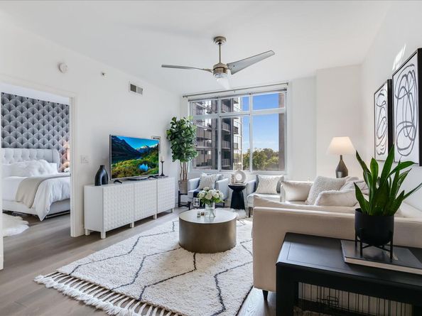 54 Rainey ST 617, Austin TX 78701